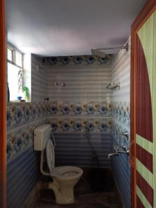 Bathroom Image of 820 Sq.ft 2 BHK Apartment / Flat for sale in Regent Park Kolkata for Rs. 5600000