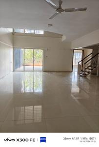 Hall Image of 2250 Sq.ft 3.5 BHK Apartment / Flat for sale in Gera Greens Ville Sky Villas, Kharadi Pune for Rs. 28000000