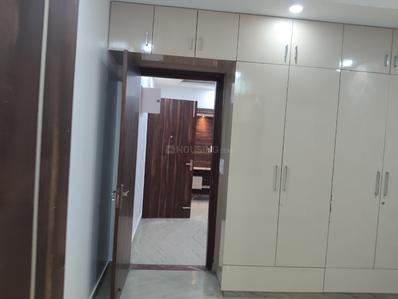 Bedroom Image of 1400 Sq.ft 3 BHK Builder Floor for rent in Preet Vihar New Delhi for Rs. 35000