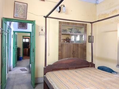 Bedroom Image of 2200 Sq.ft 7 BHK Independent House for sale in Behala Kolkata for Rs. 14000000