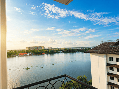 Image of 1400 Sq.ft 3 BHK Apartment / Flat for sale in ABAD Marine Plaza, Marine Drive, Kochi for Rs. 16600000