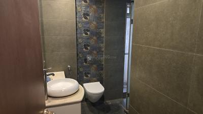 Image of 2400 Sq.ft 4 BHK Apartment / Flat for rent in K Raheja Classique, Andheri West, Mumbai for Rs. 300000
