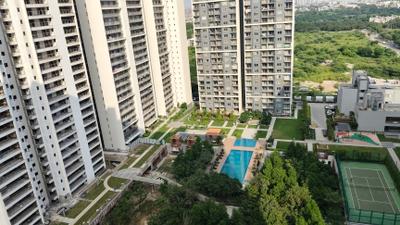 Image of 1545 Sq.ft 3 BHK Apartment / Flat for sale in Godrej Woods, Sector 43, Noida for Rs. 33000000