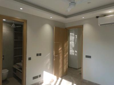 Bedroom Image of 2400 Sq.ft 4 BHK Builder Floor for sale in DLF Phase 2 Gurgaon for Rs. 52100000