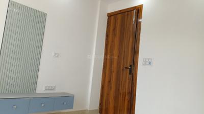 Bedroom Image of 650 Sq.ft 2 BHK Builder Floor for sale in Raja Park Apartment, Shakurpur New Delhi for Rs. 6500000