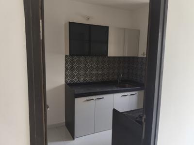 Kitchen Image of 800 Sq.ft 2 BHK Apartment / Flat for rent in Lodha Amara, Kolshet Thane for Rs. 39999