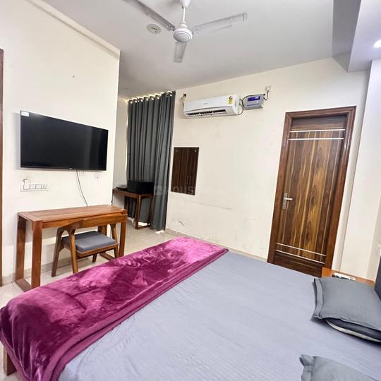 Sector 25, DLF Phase 2 Bedroom 1