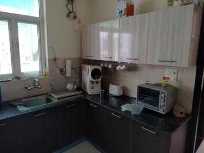 Kitchen Image of 2200 Sq.ft 3 BHK Builder Floor for rent in Ansal Esencia, Sector 67 Gurgaon for Rs. 35000