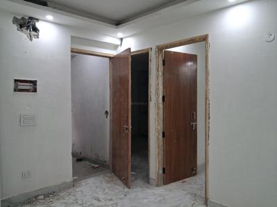 Living Room Image of 1050 Sq.ft 2 BHK Apartment / Flat for sale in Sector 49 Noida for Rs. 4500000