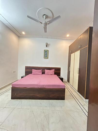 DLF Phase 4 Bedroom 1