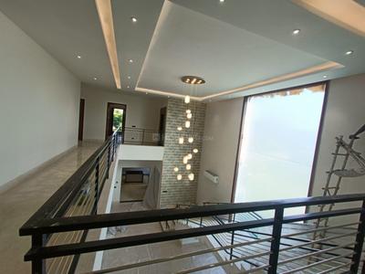 Balcony Image of 9000 Sq.ft 5 BHK Villa for sale in Chhattarpur New Delhi for Rs. 150000000