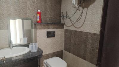 Image of 2210 Sq.ft 3 BHK Apartment / Flat for rent in Pareena Express Heights, Sector 99, Gurgaon for Rs. 40000