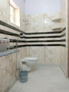 Common Bathroom Image of 850 Sq.ft 2 BHK Apartment / Flat for sale in Kasba Kolkata for Rs. 7000000