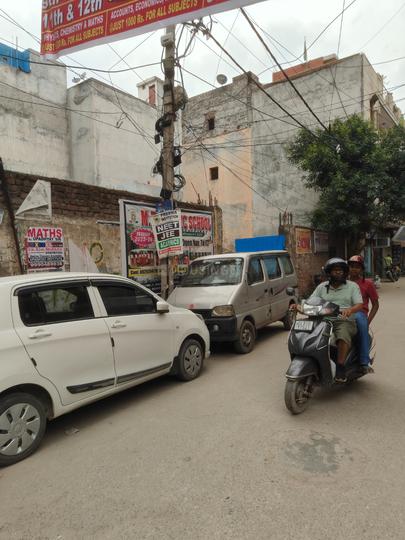 Labor chock sant nagar Burari Main Image 1