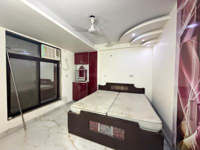 Bedroom Image of 750 Sq.ft 2 BHK Builder Floor for rent in DDA Akshardham Apartments, Sector 19 Dwarka New Delhi for Rs. 33500