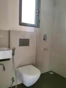 Common Bathroom Image of 950 Sq.ft 2 BHK Apartment / Flat for sale in Piramal Vaikunth , Thane West Thane for Rs. 18500000