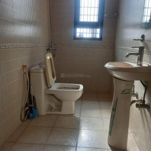 Bathroom Image of 2100 Sq.ft 3 BHK Builder Floor for rent in Sector 41 Gurgaon for Rs. 53700