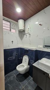 Bathroom Image of 3000 Sq.ft 4 BHK Apartment / Flat for rent in Jubilee Hills Hyderabad for Rs. 100000