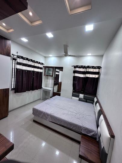 Leverage green Bedroom 1