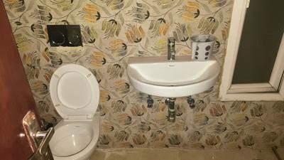 Image of 900 Sq.ft 2 BHK Apartment / Flat for rent in Supertech The Romano, Sector 118, Noida for Rs. 29000