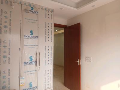 Bedroom Image of 756 Sq.ft 2 BHK Builder Floor for sale in Paschim Vihar New Delhi for Rs. 12000000