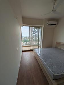 Bedroom Image of 650 Sq.ft 2 BHK Apartment / Flat for rent in Godrej The Suites, Jaypee Greens Greater Noida for Rs. 37000
