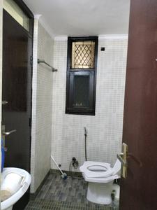Common Bathroom Two Image of 1800 Sq.ft 3 BHK Apartment / Flat for rent in Satyam Apartment by Satyam Developers , Sector 18 Dwarka New Delhi for Rs. 49000