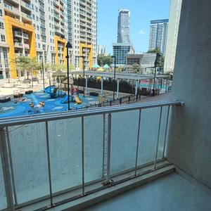 Balcony Image of 2200 Sq.ft 3 BHK Apartment / Flat for rent in Amanora Aspire Towers, Hadapsar Pune for Rs. 62000