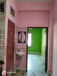 Bedroom Image of 854 Sq.ft 2 BHK Builder Floor for sale in Regent Estate, Bijoygarh Kolkata for Rs. 3200000