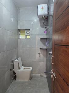 Bathroom Image of 1200 Sq.ft 2 BHK Independent House for rent in HBR Layout Bengaluru for Rs. 45000