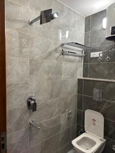 Bathroom Image of 1450 Sq.ft 1 RK Builder Floor for rent in Sukhdev Vihar New Delhi for Rs. 18000