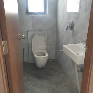 Bathroom Image of 1900 Sq.ft 3 BHK Apartment / Flat for rent in Omkar Vayu, Mahim Mumbai for Rs. 200000
