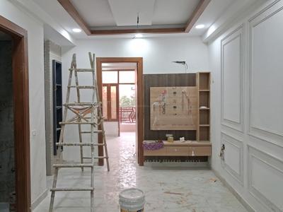 Living Room Image of 1050 Sq.ft 2 BHK Apartment / Flat for sale in Sector 73 Noida for Rs. 3600000