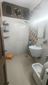 Bathroom Image of 750 Sq.ft 1 BHK Independent House for rent in Malviya Nagar New Delhi for Rs. 28500