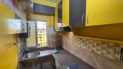 Kitchen Image of 850 Sq.ft 2 BHK Apartment / Flat for rent in Nagerbazar Kolkata for Rs. 14500