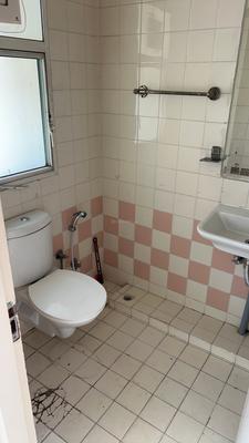 Image of 1377 Sq.ft 3 BHK Apartment / Flat for rent in DLF Ridgewood Estate, DLF Phase 4, Gurgaon for Rs. 65000
