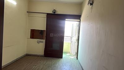 Living Room Image of 900 Sq.ft 2 BHK Apartment / Flat for sale in GH 14 DDA MIG, Paschim Vihar New Delhi for Rs. 12000000