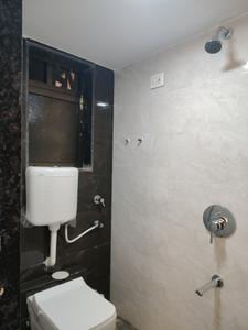 Common Bathroom Image of 1800 Sq.ft 4 BHK Apartment / Flat for rent in Thane West Thane for Rs. 80000