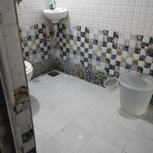 Bathroom Image of 1145 Sq.ft 2 BHK Apartment / Flat for rent in Ghodasar Ahmedabad for Rs. 19000