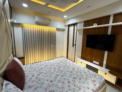 Bedroom Image of 1800 Sq.ft 3 BHK Apartment / Flat for sale in Siddharth Xclusive, Sargasan Gandhinagar for Rs. 9800000