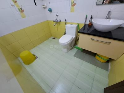 Bathroom Image of 1500 Sq.ft 3 BHK Apartment / Flat for sale in Vyttila Kochi for Rs. 7700000