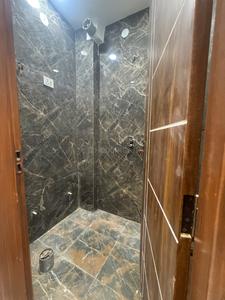 Bathroom Image of 550 Sq.ft 2 BHK Builder Floor for sale in Dwarka Mor New Delhi for Rs. 2850000