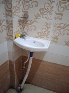 Bathroom Image of 1800 Sq.ft 3 BHK Independent House for rent in Tirupati Abhinav, Ayodhya Bypass Bhopal for Rs. 21000