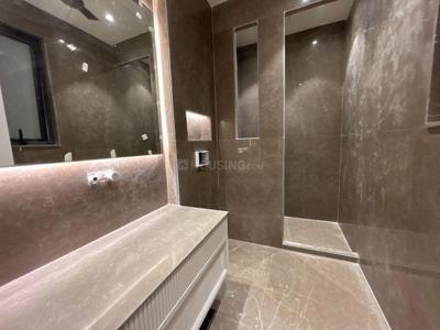 Bathroom Image of 4500 Sq.ft 4 BHK Builder Floor for sale in Panchsheel Park New Delhi for Rs. 150000000
