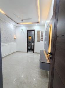 Bedroom Image of 1200 Sq.ft 3 BHK Builder Floor for sale in Vikaspuri New Delhi for Rs. 23000000