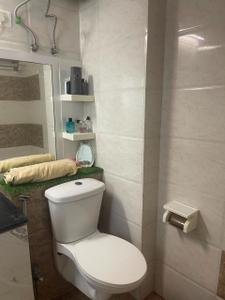 Bathroom Image of 1400 Sq.ft 2.5 BHK Apartment / Flat for sale in Sector 90 Gurgaon for Rs. 15500000