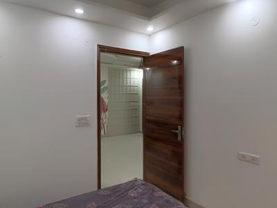 Bedroom Image of 1125 Sq.ft 4 BHK Apartment / Flat for sale in Sector 38 Rohini New Delhi for Rs. 8500000
