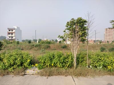Image of 170 Sq.ft Residential Plot / Land for sale in Amolik Aster Woods, Sector 98, Faridabad for Rs. 26350000