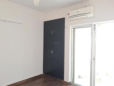 Bedroom Image of 925 Sq.ft 2 BHK Apartment / Flat for sale in Paras Tierea, Sector 137 Noida for Rs. 7800000