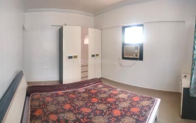 Bedroom Image of 980 Sq.ft 2 BHK Apartment / Flat for rent in Magarpatta Iris, Magarpatta City Pune for Rs. 40000